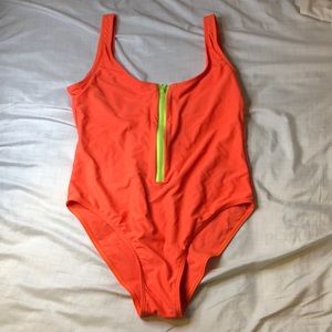 Two piece of bathing suit worn once